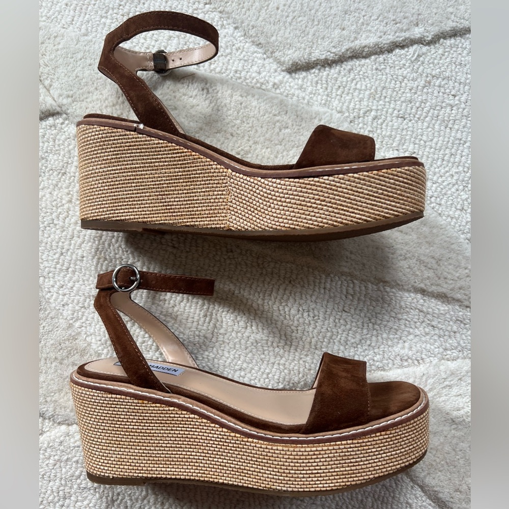 Steve Madden Women’s Composed Raffia Wedge Platform Sandals